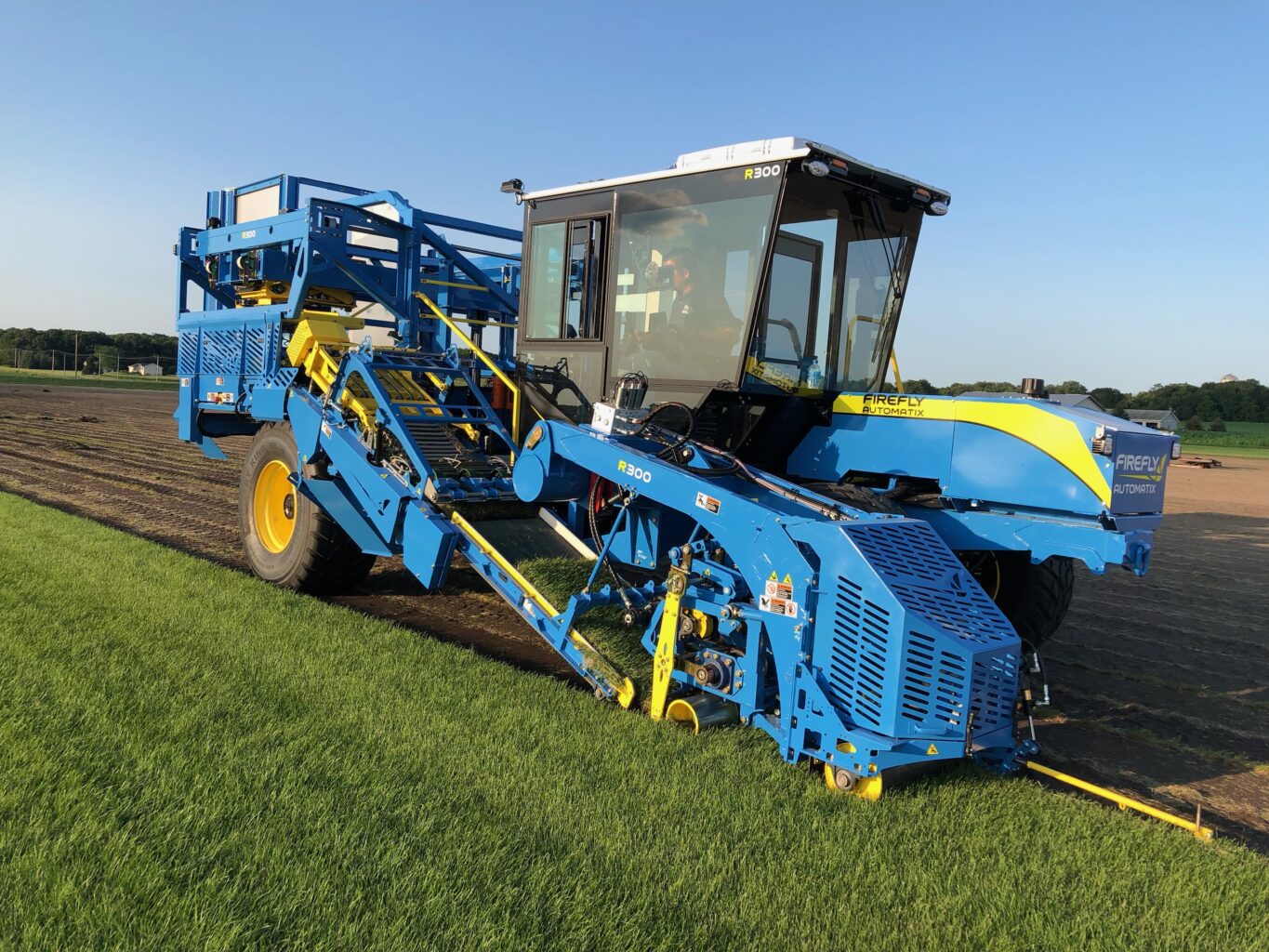 FireFly R300 turf harvester